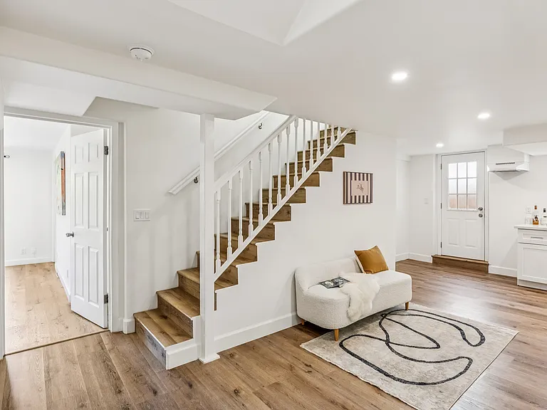 610 Hillcrest Blvd — Photo 33