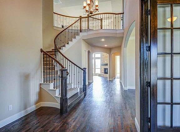 3rd image of 798 Barrymore Dr