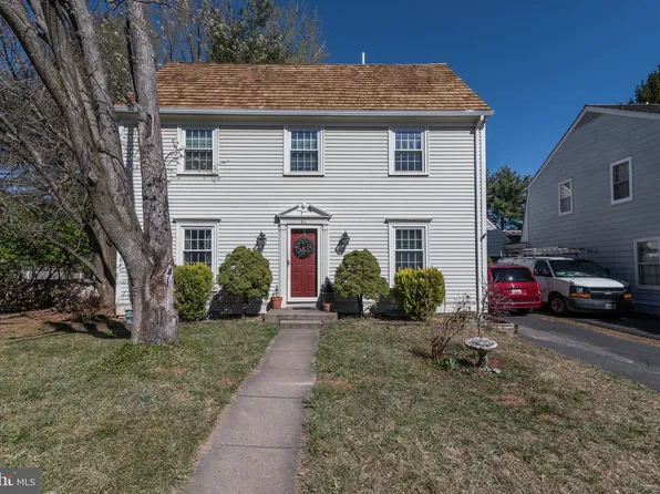 211 Meadowgate Ter, Gaithersburg, MD 20877