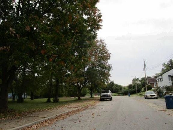 4th image of 230 Kayser Ave