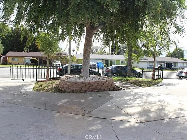 1233 S California Ave — Photo 3