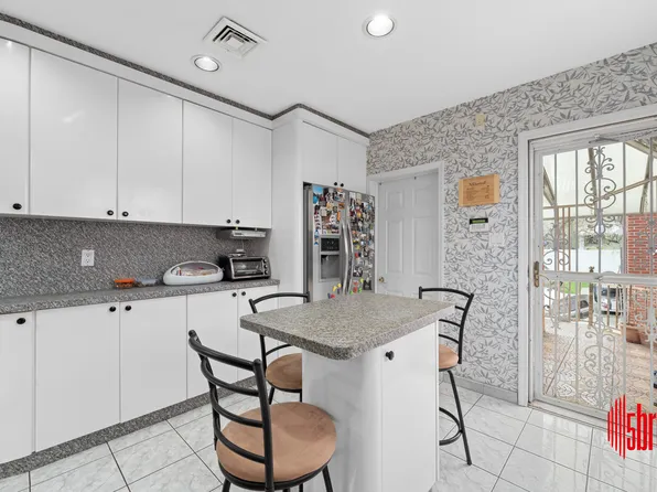 15 Van Sicklen Street image 11 of 38