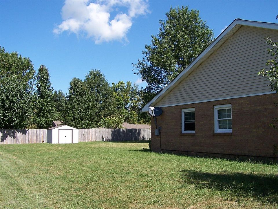 2nd image of 212-214 Courchelle Dr
