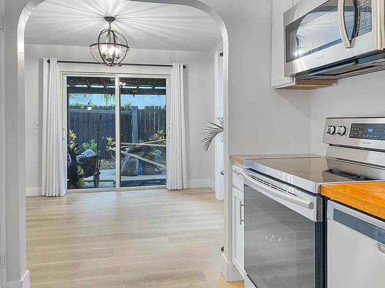 1202 N Andrews Ave — Photo 27