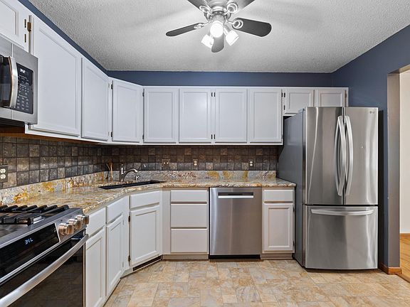 5th image of 4150 Maureen Dr NE