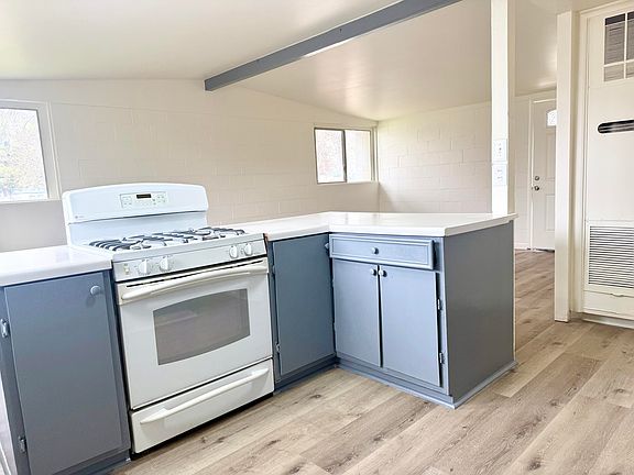 5th image of 210 Sequoia Drive