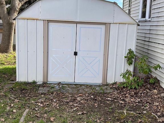 5th image of 1644 W Windsor Ave