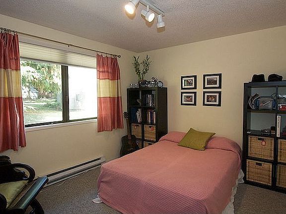 5th image of 10917 SW 121st Ave