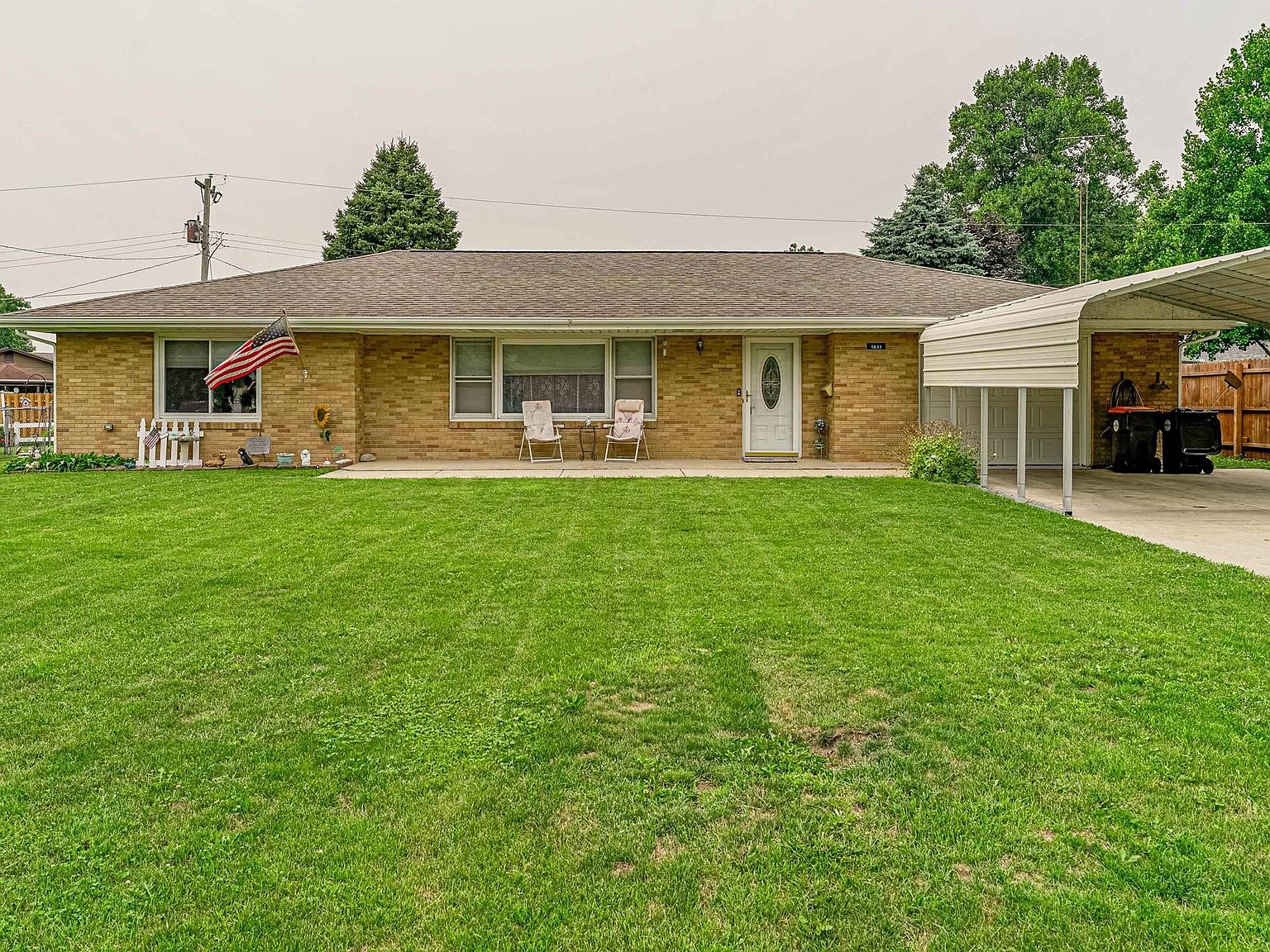 1611 Pulaski St, Lincoln, IL 62656 Zillow