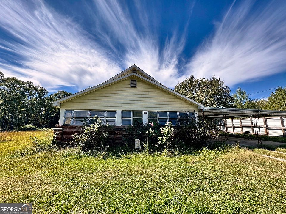 1st image of 192 Persimmon St