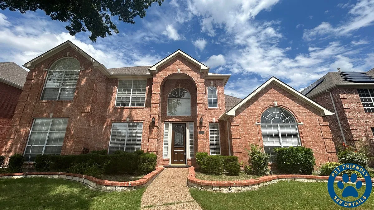 4 bed, 4.0 bath, 3343 sqft, $3,399 — Photo 1