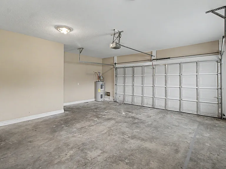 158 Ashley Ln NE — Photo 34