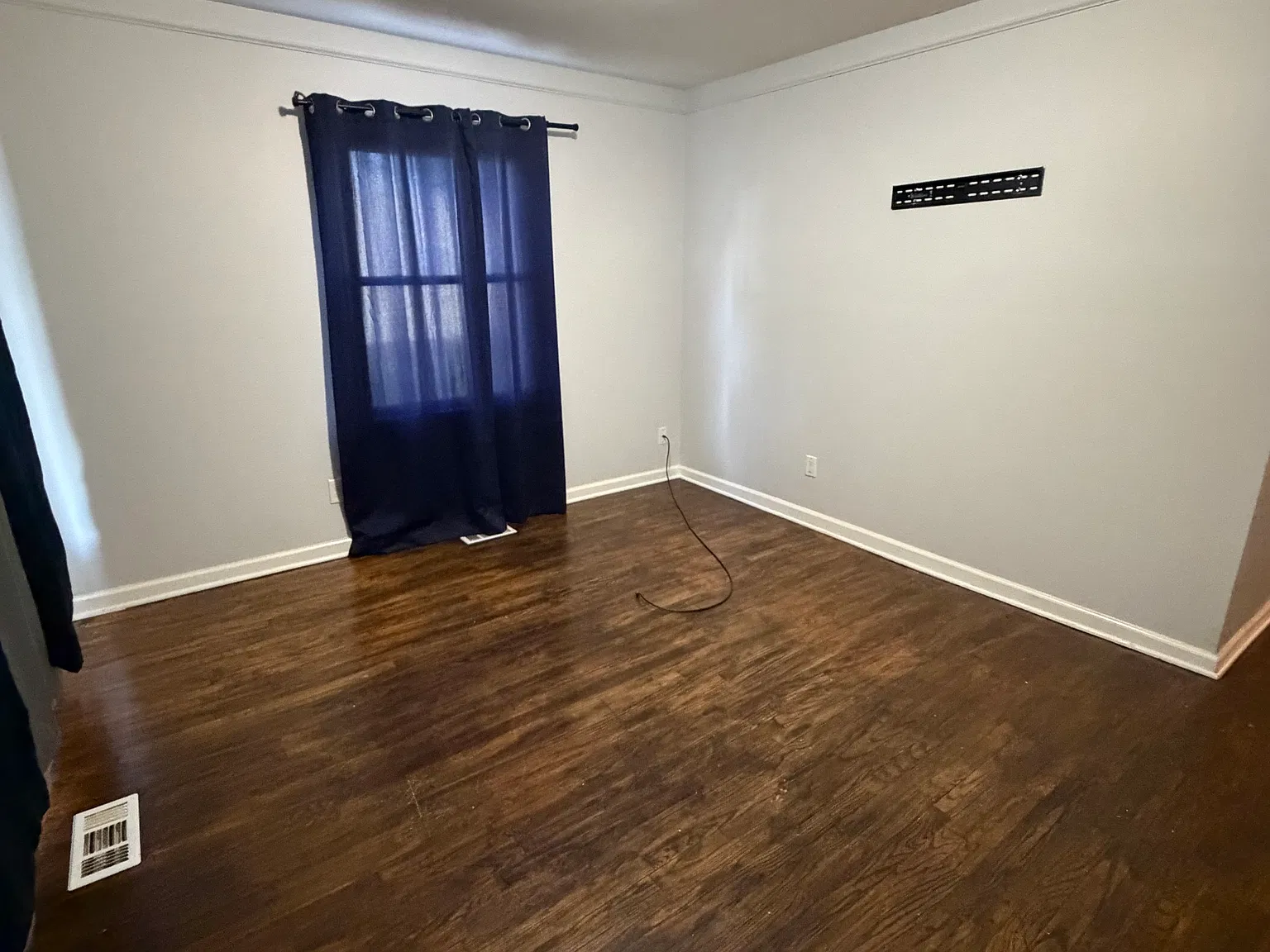 2 bed, 720 sqft, $1,275 — Photo 2