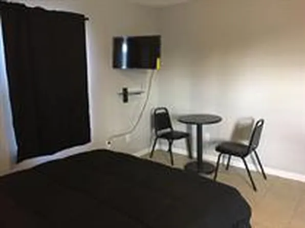 2637 E Napoleon St, Sulphur, LA 70663