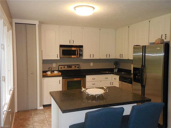 4th image of 10749 Waterfall Rd