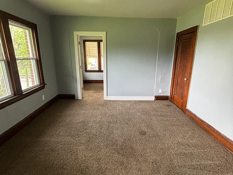 235 S Arlington St #4 — Photo 7