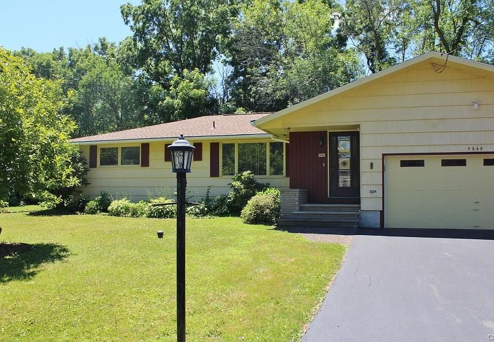 1st image of 5649 Stevens Dr S