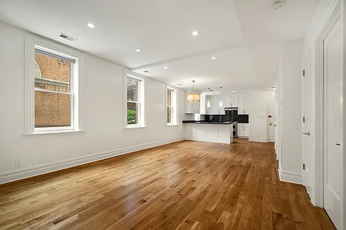 170 W 75th St #3B Photo 1 170 W 75th St #3B Photo 1