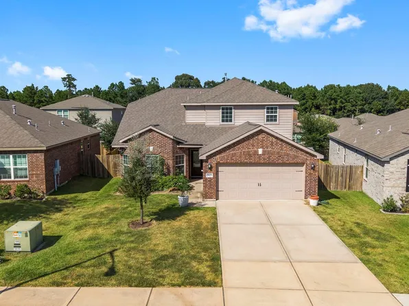 7623 Square Garden Ln, Conroe, TX 77304