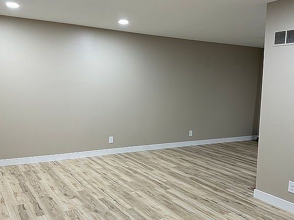 5th image of 2321 Ammon Ave