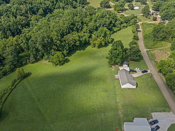 3rd image of 1140 Long Rd