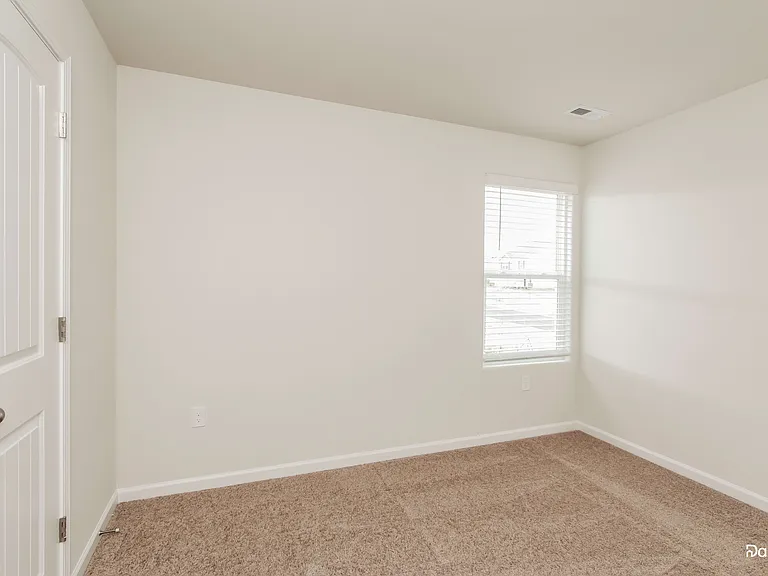 376 Kenyon Dr — Photo 12