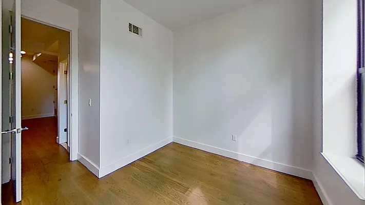 Rented by Bond New York | media 7