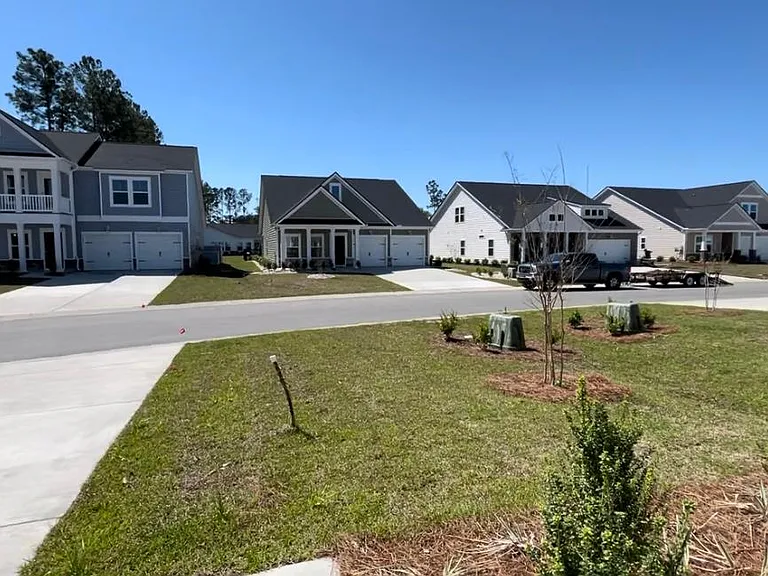 8846 Nashville Dr NW — Photo 2