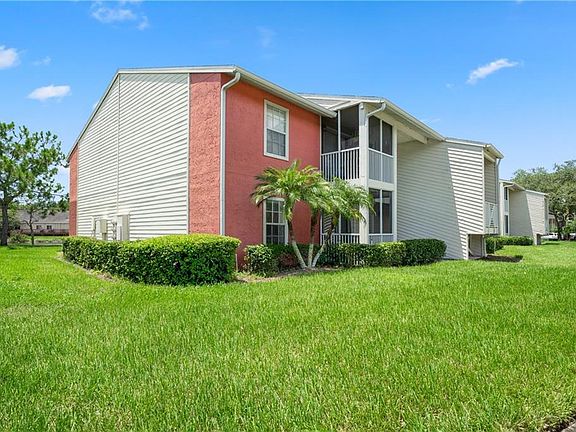 2nd image of 209 Lake Brook Cir Unit 101