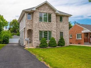 8340 N Newland Ave, Niles, IL