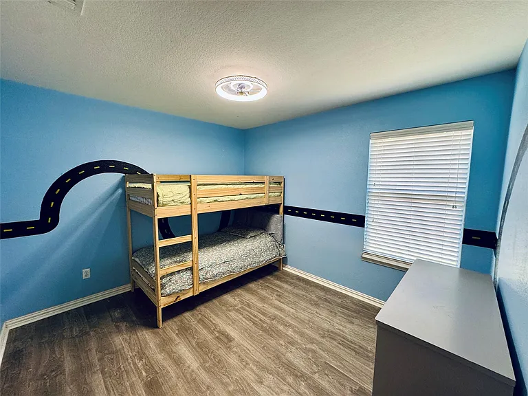 2512 Ericanna Ln — Photo 14