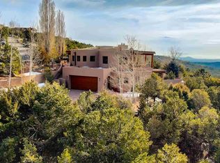 1028 S Summit Rdg, Santa Fe, NM 87501