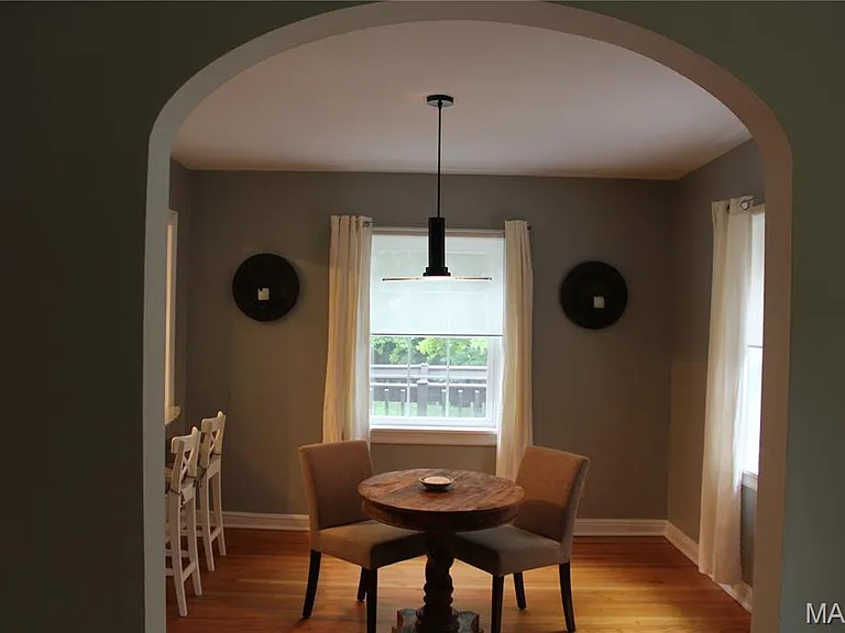 1119 Sanford Ave — Photo 5