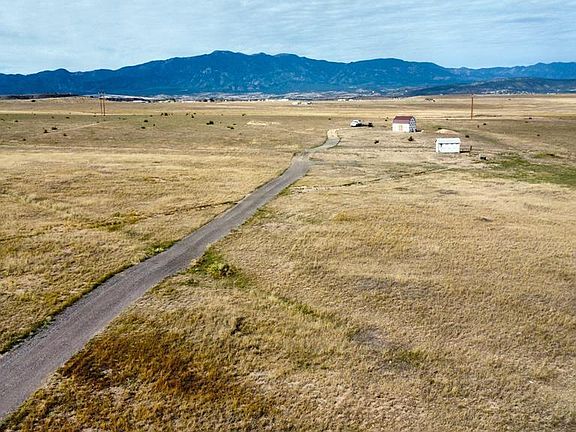 3rd image of 6567 Meadow Bluff Dr