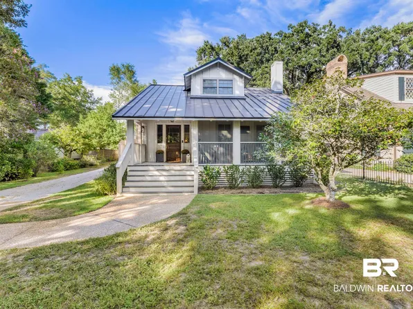 155 Pier St, Fairhope, AL 36532