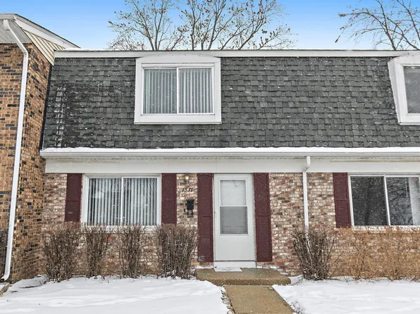 1531 McKool Ave, Streamwood, IL 60107