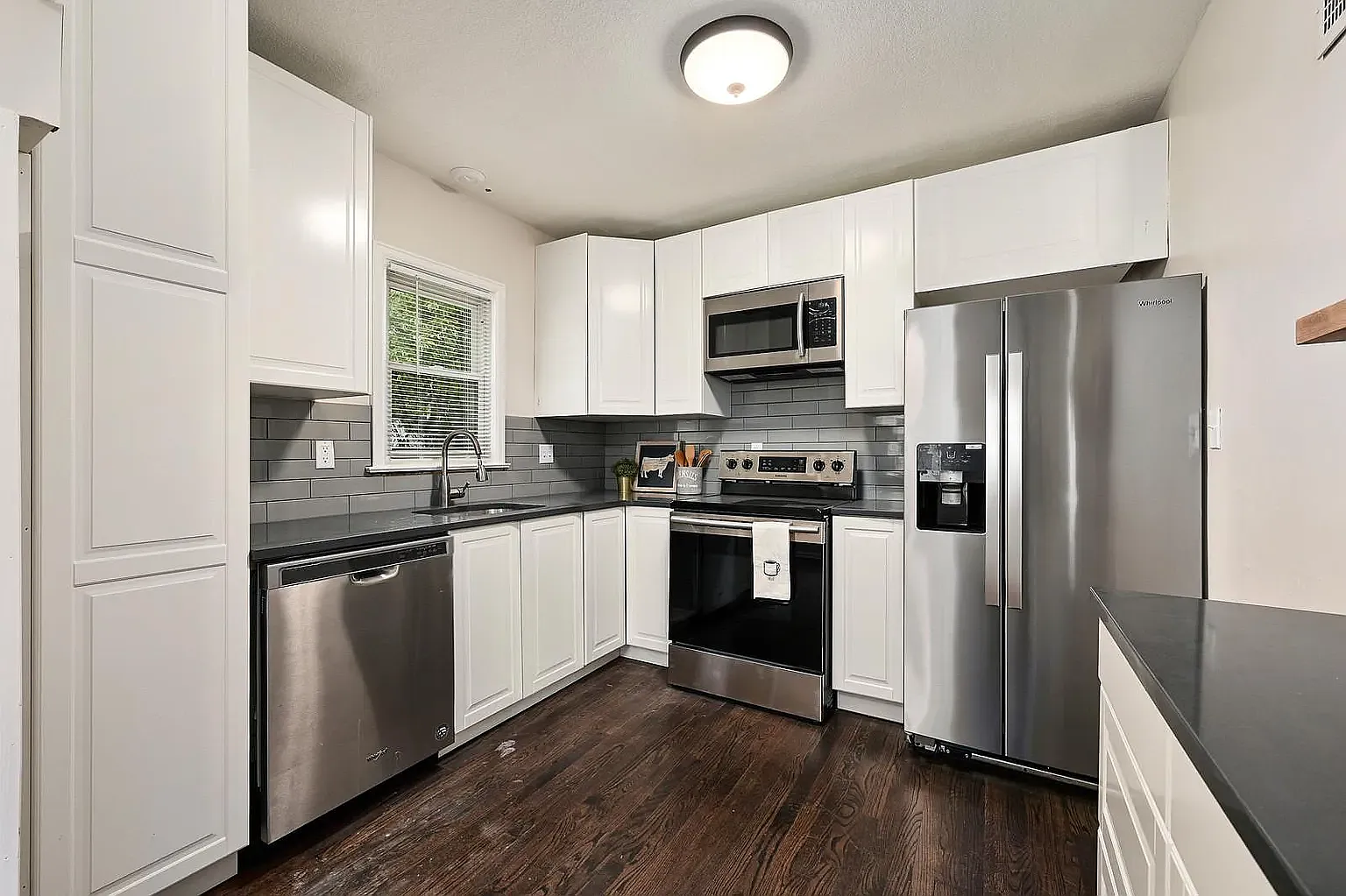 2 bed, 1163 sqft, $2,150 — Photo 1