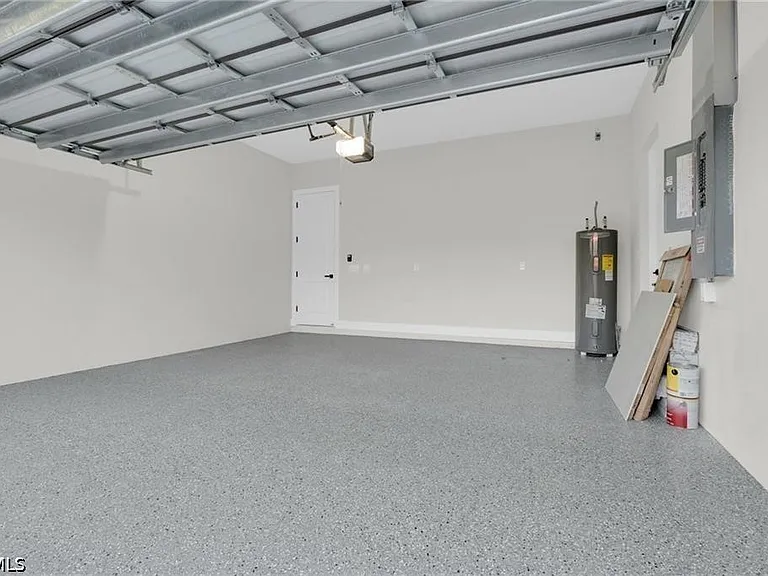 1601 Clark Ave — Photo 7