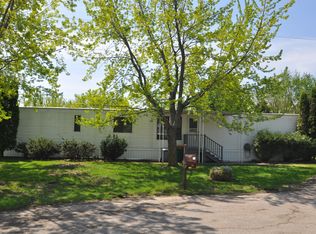17 Hummingbird Ct, North Fond Du Lac, WI 54937
