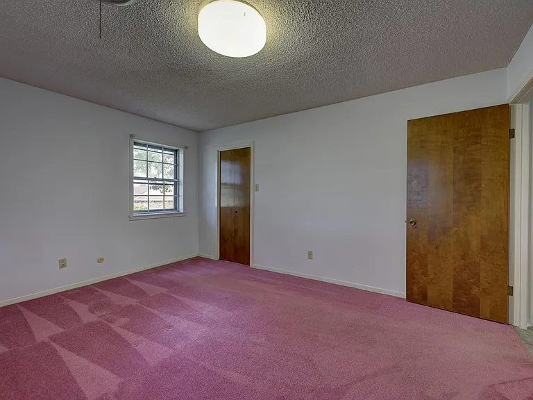 915 Farmers Rd — Photo 9