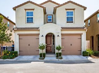 3688 Friendship Ln, Clovis, CA