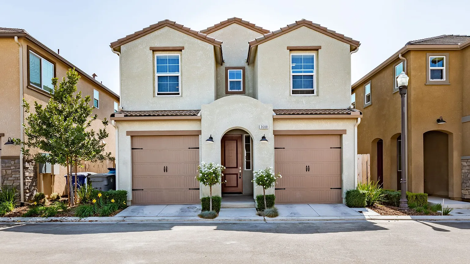 3688 Friendship Ln photo 1