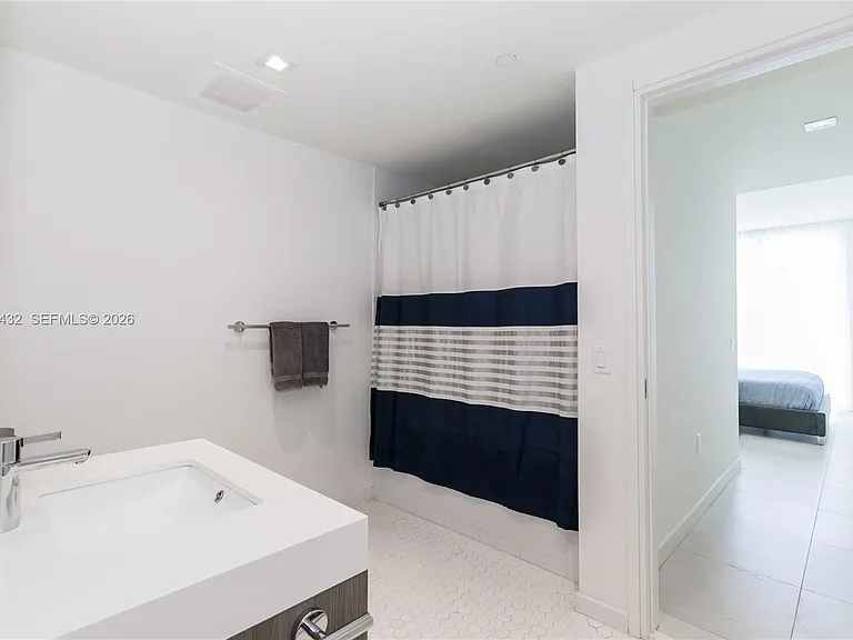 401 N Birch Rd #404 — Photo 9