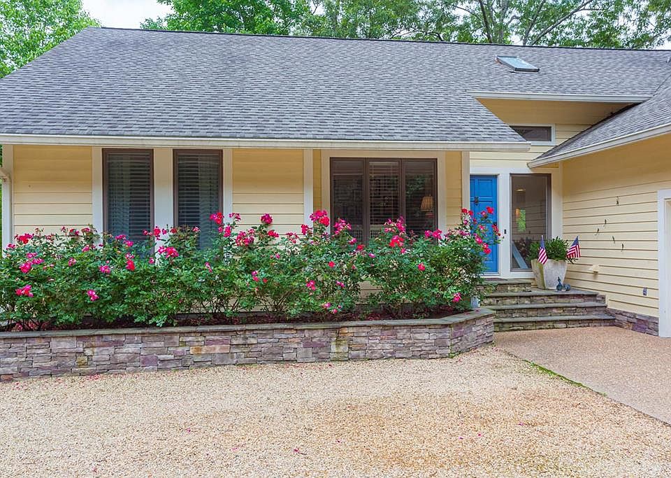 1st image of 229 Jacks Cove Ln