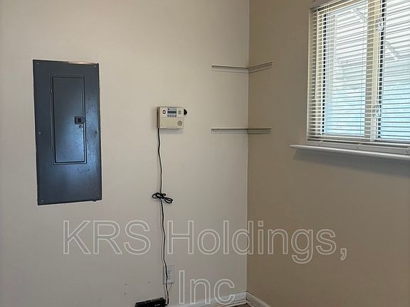 5th image of 430 Greenbriar Ave
