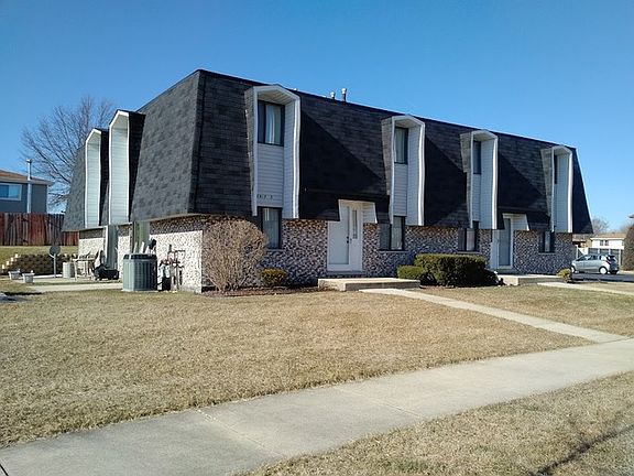 2nd image of 8517 Steven Pl APT 4