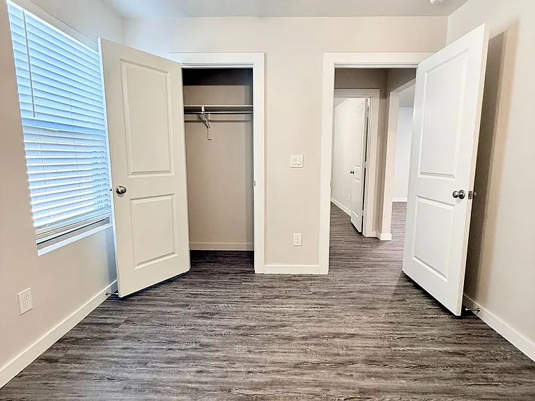 8023 Date Ave — Photo 18