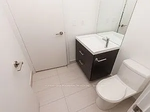199 Richmond St W #1701 — Photo 8