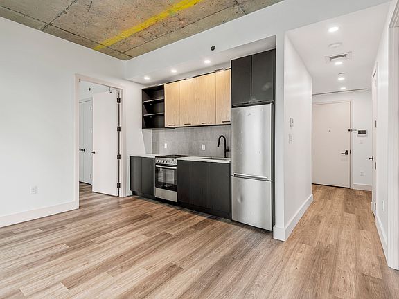 2nd image of 20 Prescott Pl APT 7B