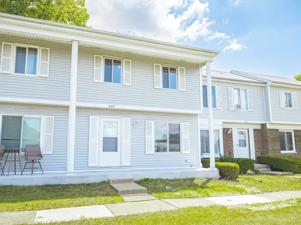 447 Yorkshire Sq, Bolingbrook, IL 60440